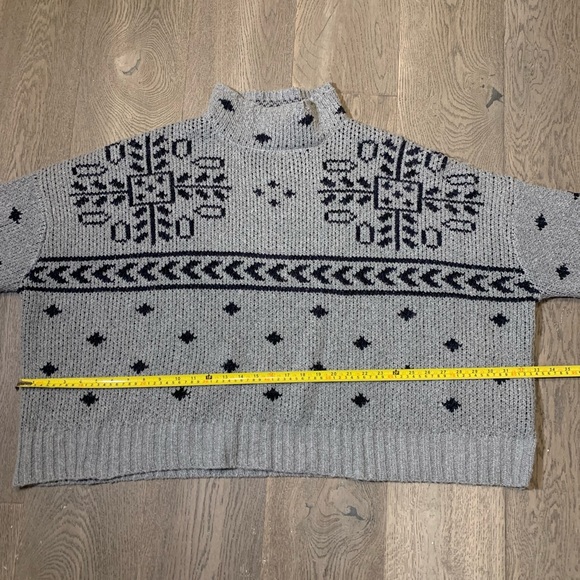 JOHN and JENN chunky mock neck sweater - Picture 4 of 8